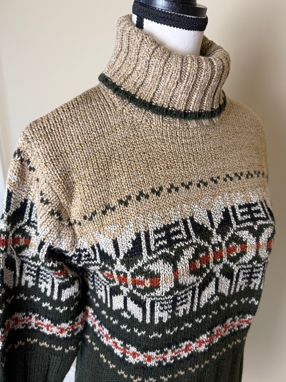 East West Fashions Women’s M Fair Isle Turtleneck Sweater Brown Green Orange - Picture 3 of 10